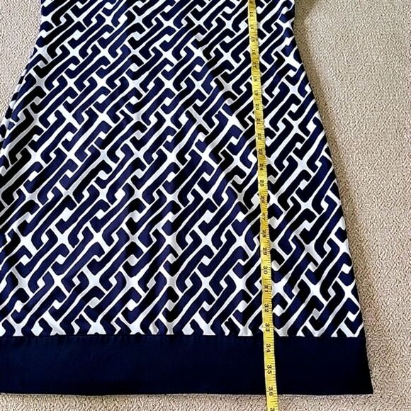 INC International Concepts Navy and White Geo Long Sleeve Stretch Dress - Medium - Picture 13 of 16